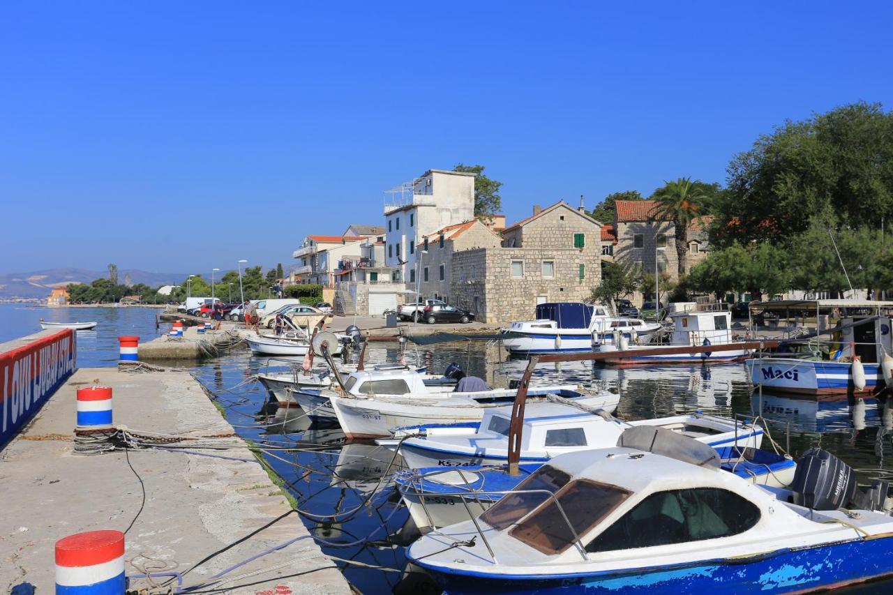 Apartments By The Sea Kastel Kambelovac, Kastela - 8679 Eksteriør bilde